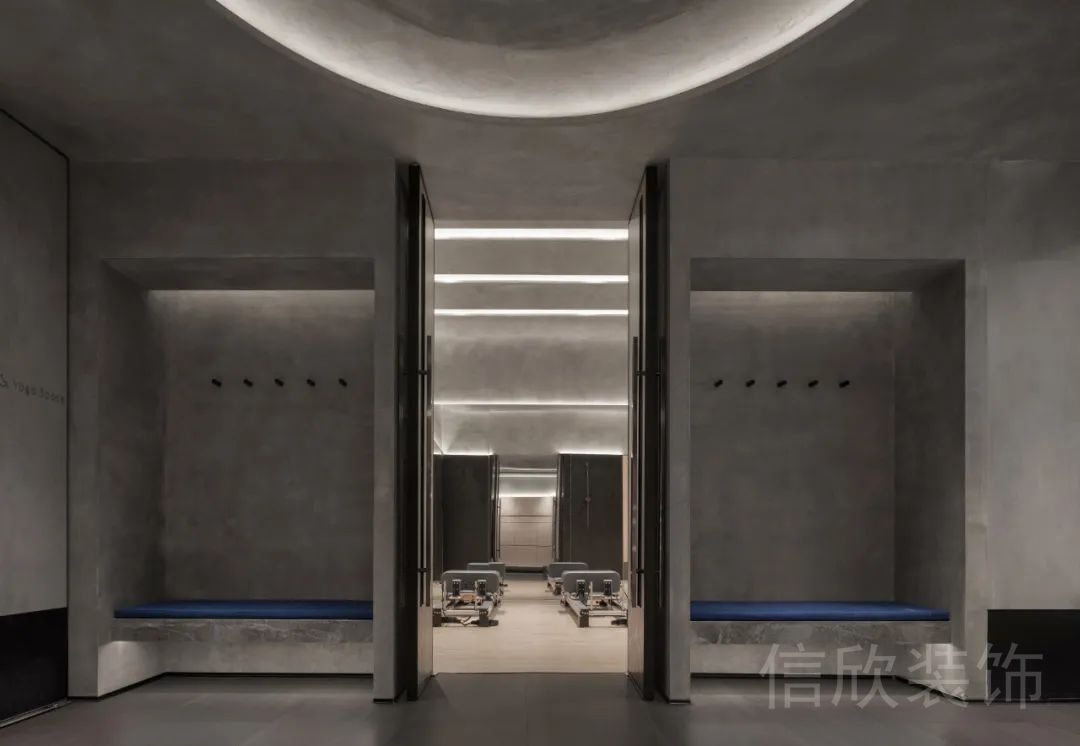 水泥墻面地板全屋裝修設(shè)計(jì)普拉提更衣室