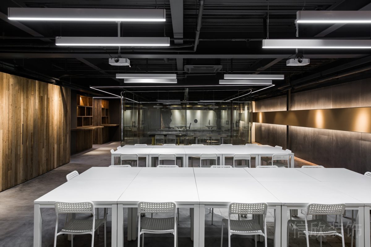 員工研發(fā)區(qū)域設(shè)計效果圖簡約現(xiàn)代純白設(shè)計天花裝修