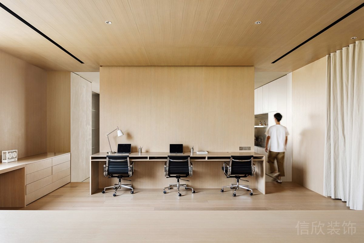 原木天花板桌板置物柜設(shè)計(jì)全屋定制天花板內(nèi)嵌式燈帶設(shè)計(jì)辦公室裝修設(shè)計(jì)圖