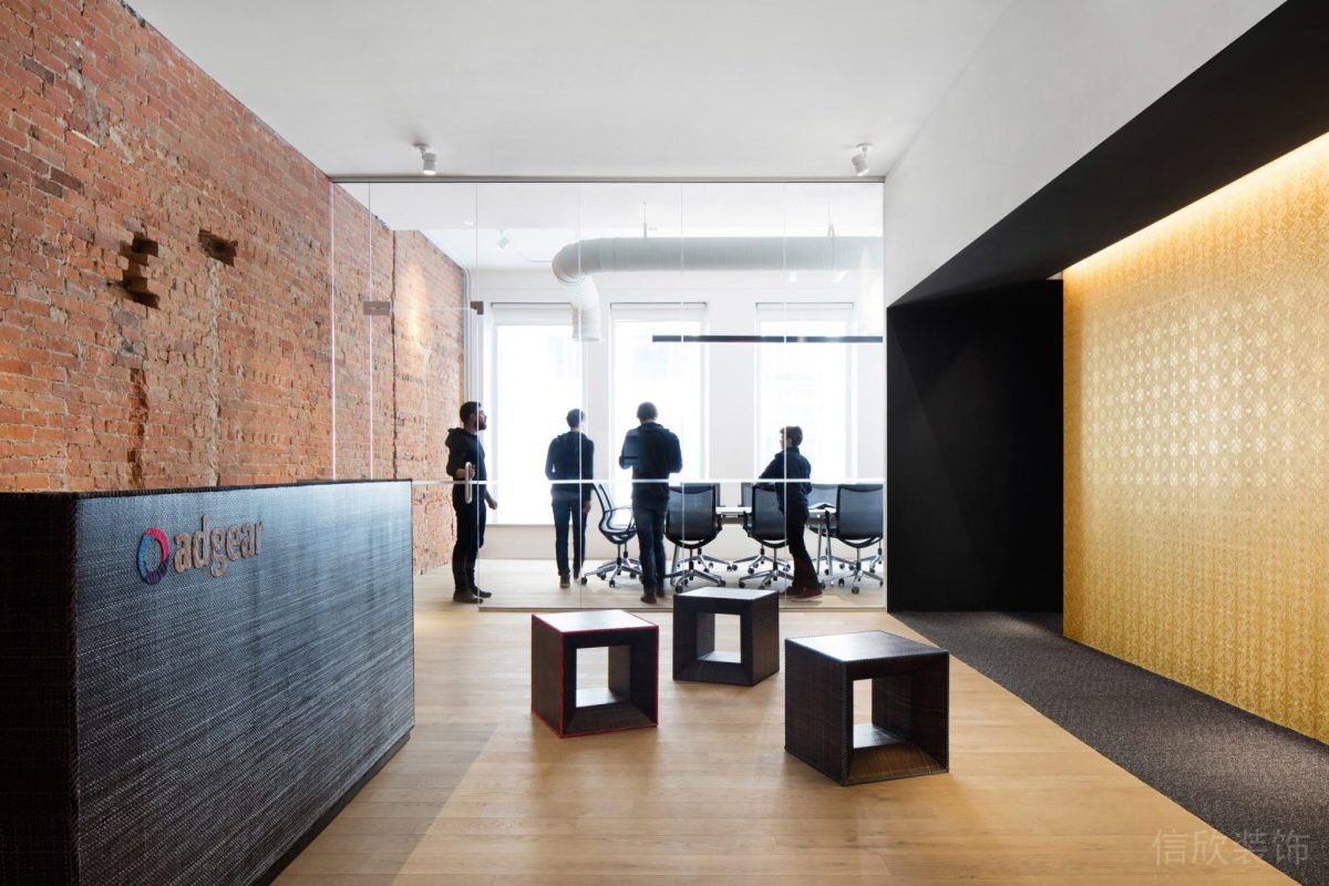 高透玻璃門板裝修矩形座椅設(shè)計辦公室裝修設(shè)計圖