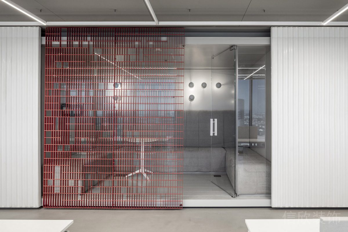 紅色鏤空式鋁合金墻壁設(shè)計(jì)鋁合金天花板裝修辦公室設(shè)計(jì)圖