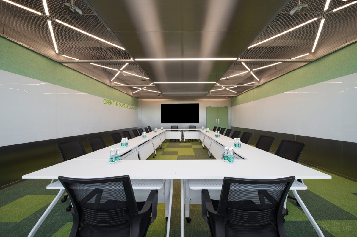 環(huán)形設(shè)計(jì)白色過(guò)道設(shè)計(jì)燈飾效果圖辦公室會(huì)議廳