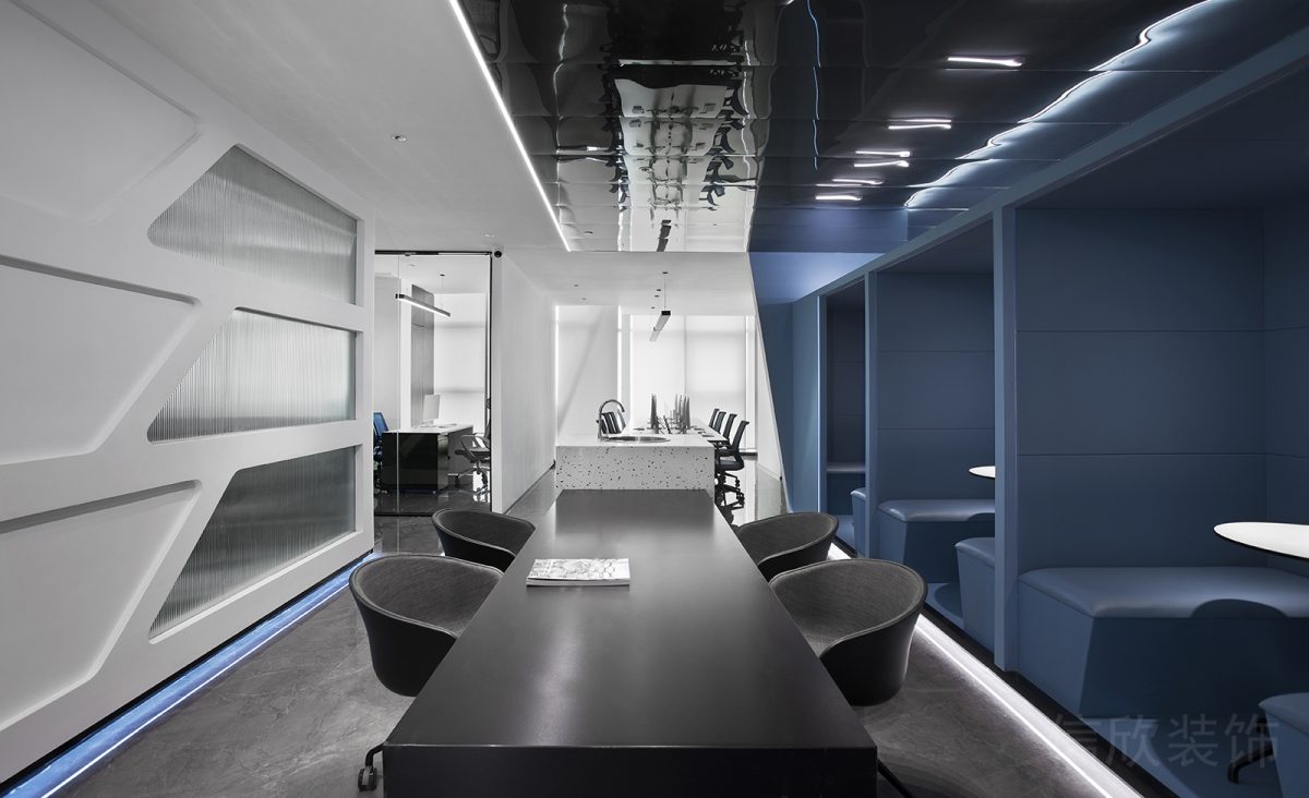 藍(lán)色休息區(qū)裝修直線黑色長(zhǎng)桌會(huì)議室開(kāi)放式走道辦公室設(shè)計(jì)圖