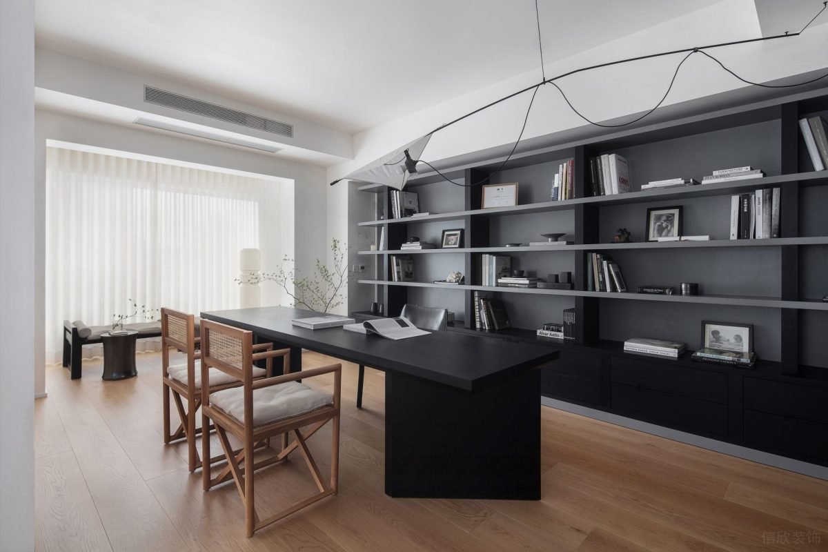 黑色設(shè)計(jì)墻體隔斷效果書房裝修設(shè)計(jì)工作室效果