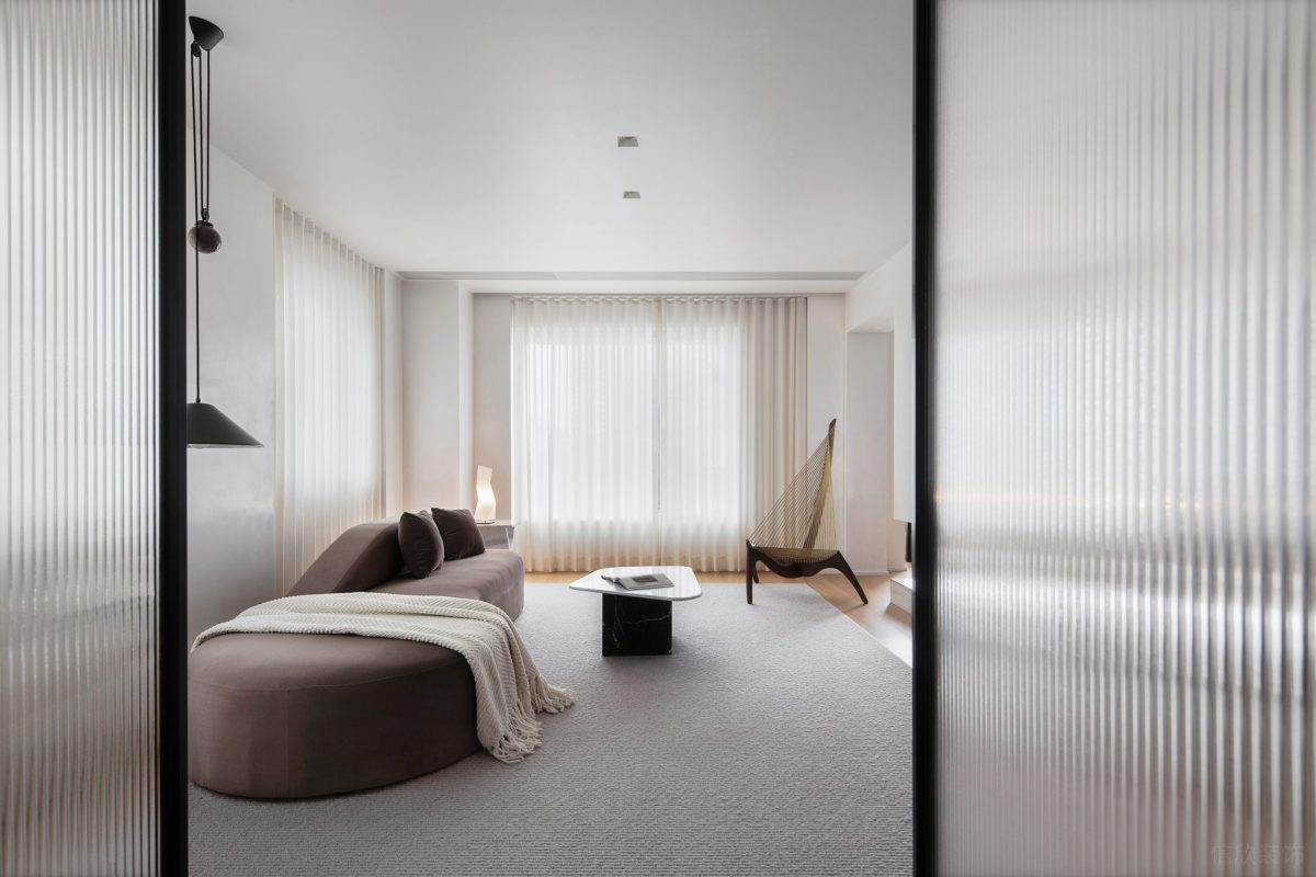 黑色設(shè)計(jì)效果玻璃隔斷裝修圖全屋定制辦公室設(shè)計(jì)圖水磨石地板